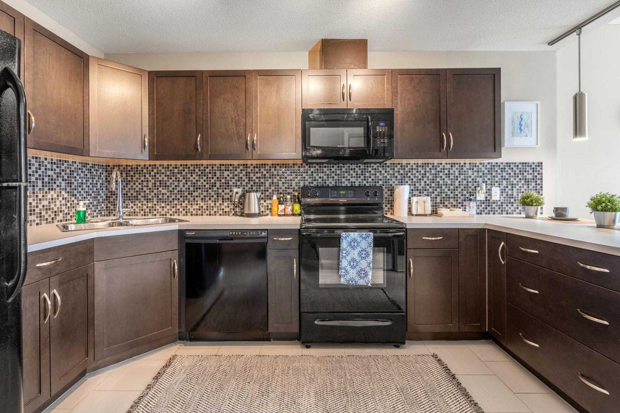 City Centre Retreat - 1Br Condo With Desk カルガリー エクステリア 写真
